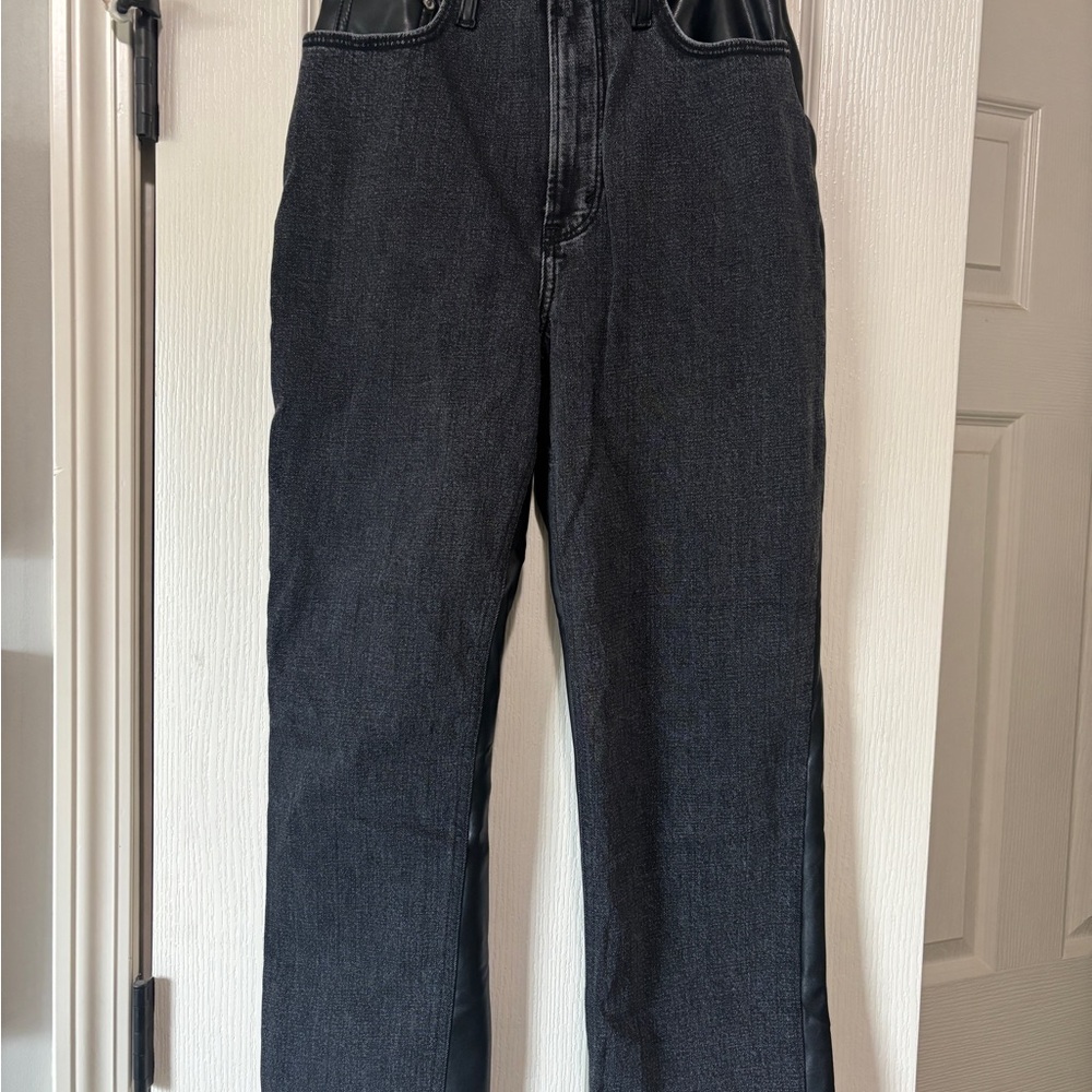 Abercrombie & Fitch Woman’s Black Leather back Straight Jeans